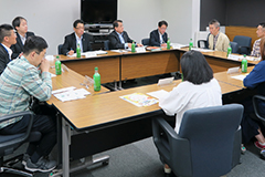 座談会
