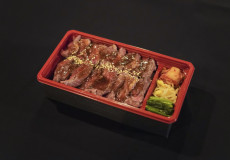 星空の黒牛イチボステーキ弁当